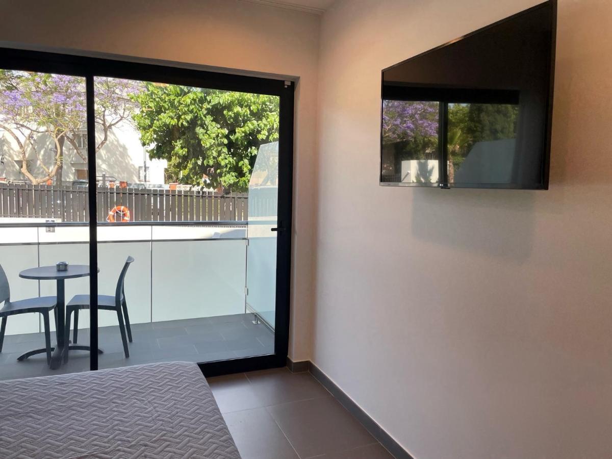Hotel C31 Castelldefels Bagian luar foto