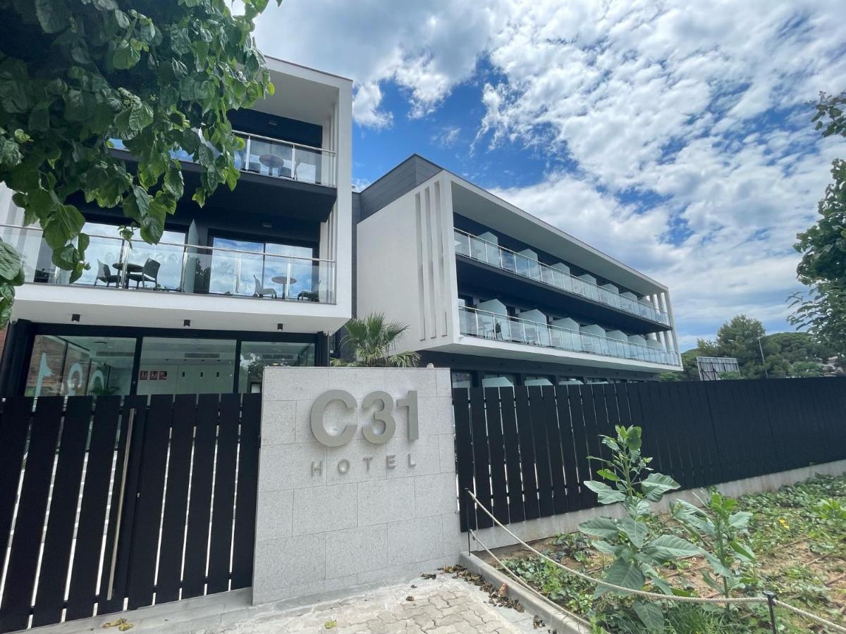 Hotel C31 Castelldefels Bagian luar foto