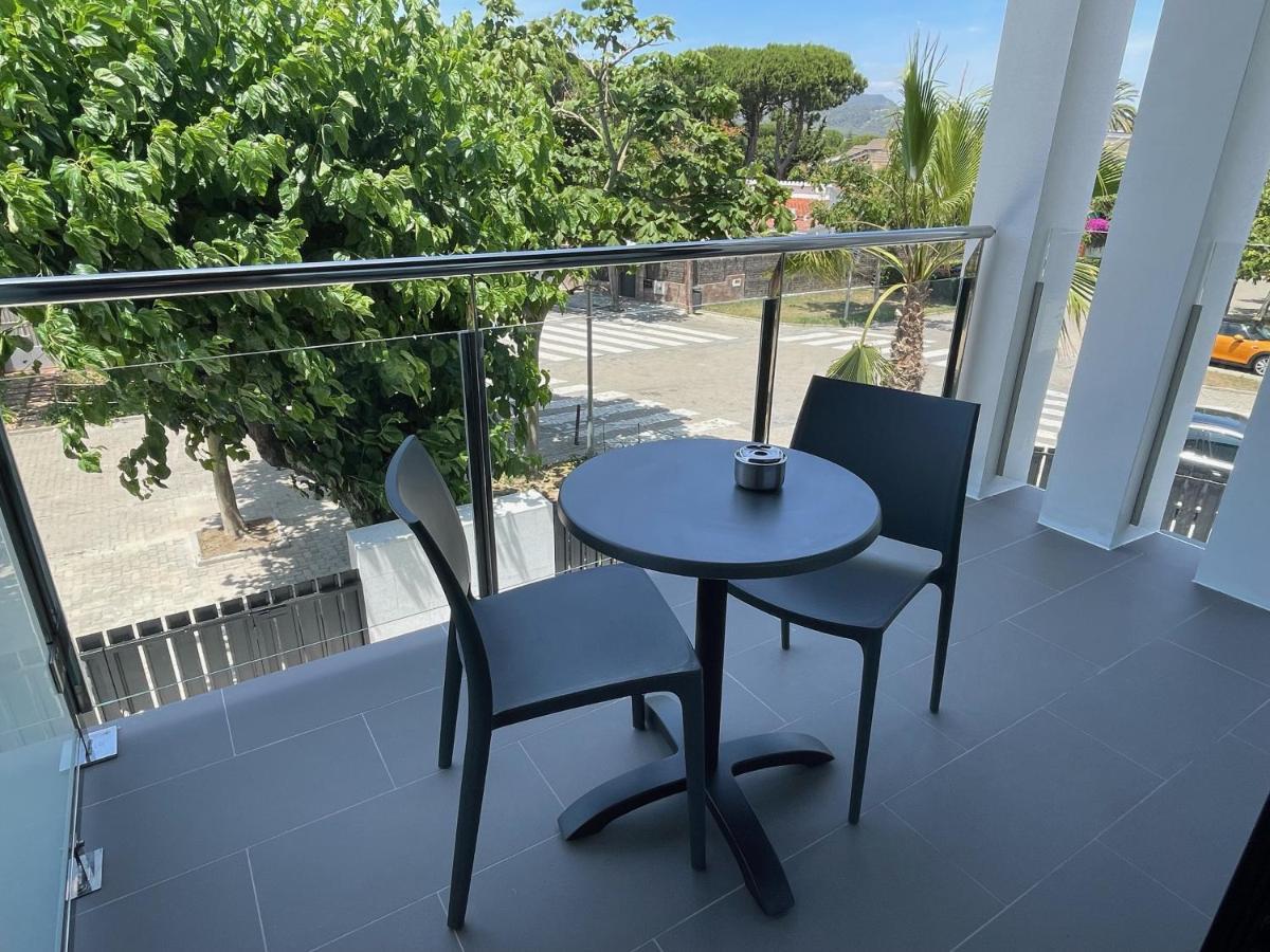 Hotel C31 Castelldefels Bagian luar foto