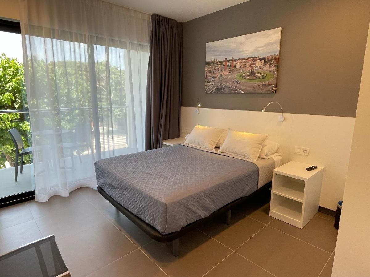 Hotel C31 Castelldefels Bagian luar foto