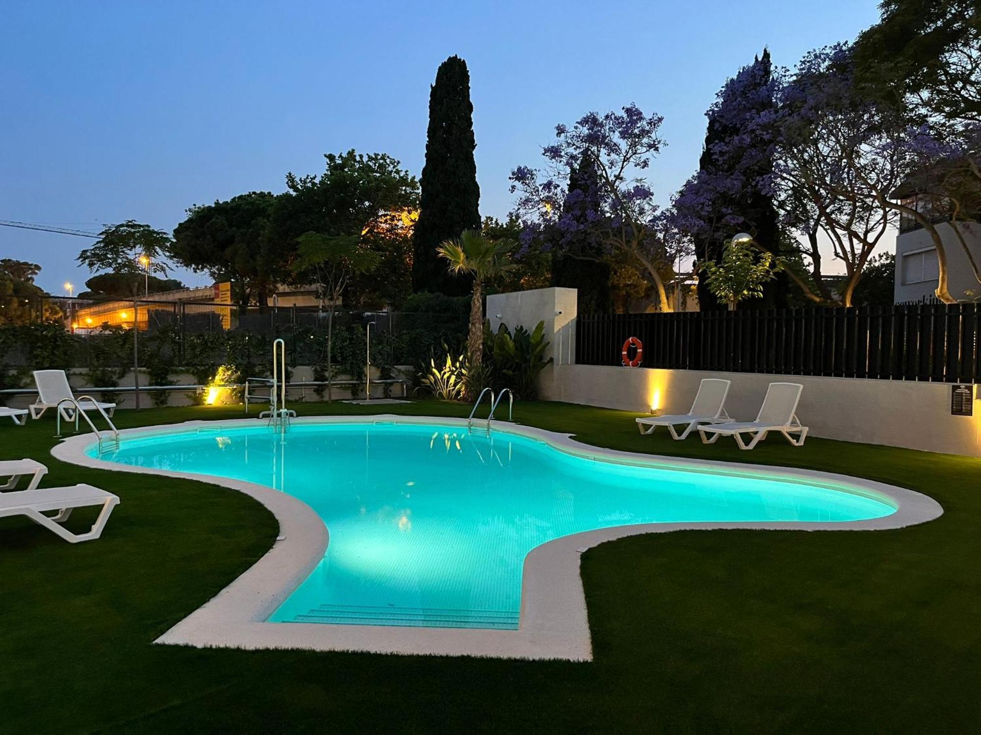 Hotel C31 Castelldefels Bagian luar foto